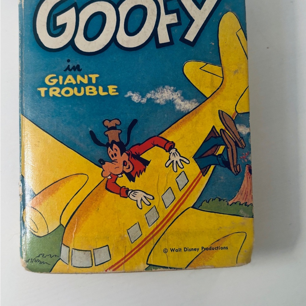 Vintage Children’s Walt Disney Goofy mini book